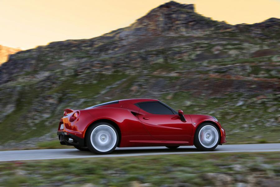  Alfa Romeo 4C (960) 2013 года  (WW) (фото 6 из 77)